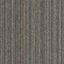 Suchen Sie nach Interface Teppichfliesen? Output Lines in der Farbe Driftwood ist eine ausgezeichnete Wahl. Sehen Sie sich diese und andere Teppichfliesen in unserem Webshop an.