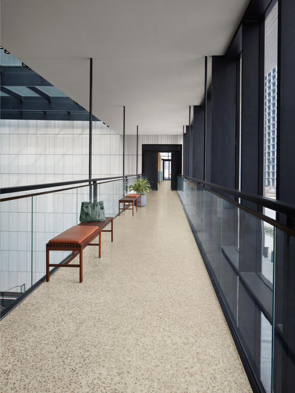 Interface LVT In The Mix Terrazzo Vinylboden / PVC/LVT / 50 cm x 50 cm / Braun, Beige